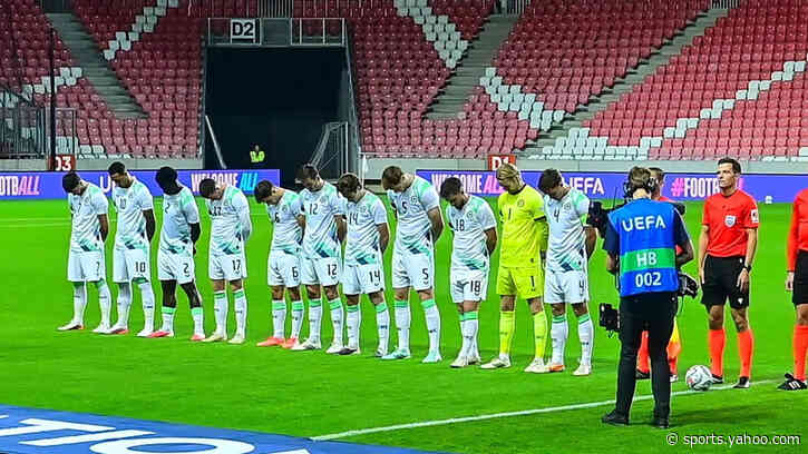 Ireland players make protest against Israel by lowering heads during national anthem
