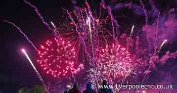Amazing photographs shows moment Southport firework display lights up sky