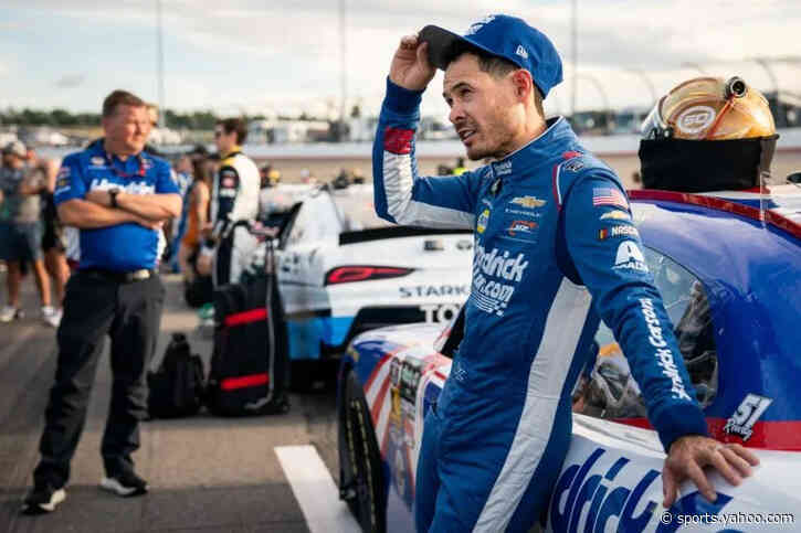 NASCAR Chase Drivers Sound Alarm on Kyle Larson After Dominant Kansas Win
