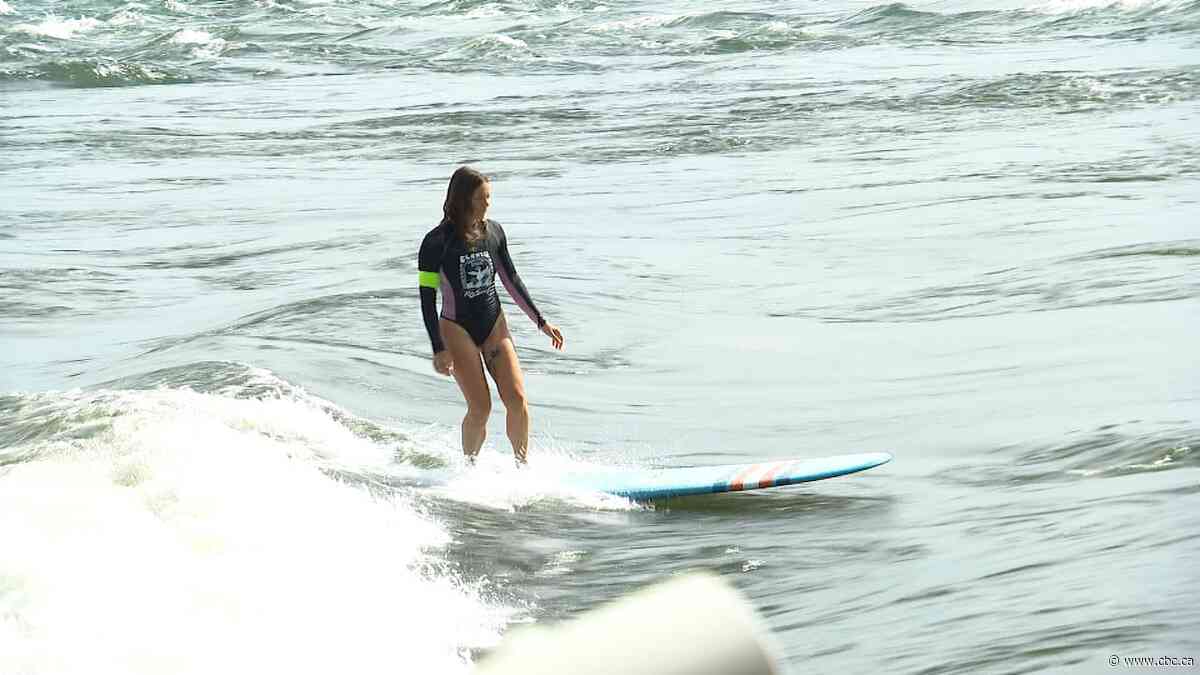 River surfing competition brings out Quebec’s surf community