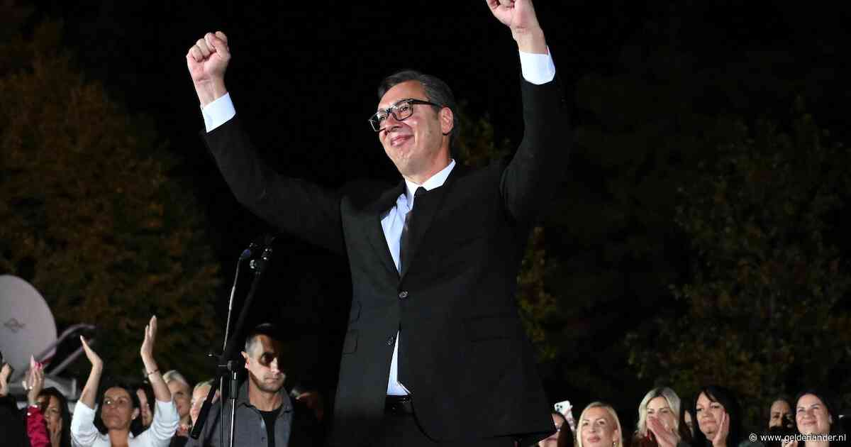 Servische president Vucic treedt af en maakt weg vrij voor vervroegde verkiezingen