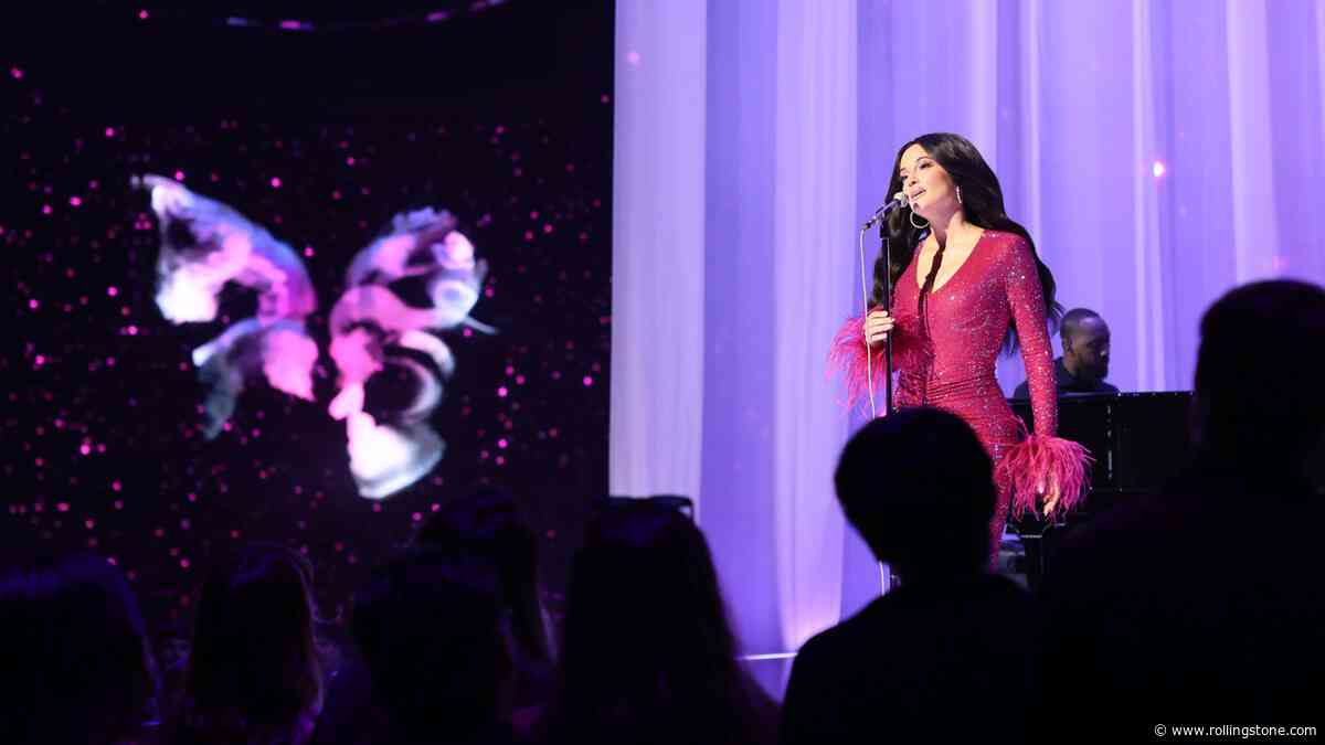 Kacey Musgraves Pays Tribute to Dolly Parton With ‘I Will Always Love You’ at MTV VMAs