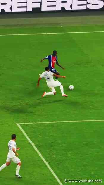 Perfect tackle 🧱 #ligue1mcdonalds  #football #ligue1 #sports #psg #footballshorts #soccer #shorts
