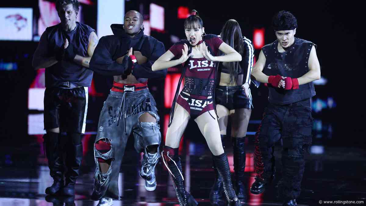 Blackpink’s Lisa Performs ‘SaWaDiKa’ Live for First Time at MTV Video Music Awards