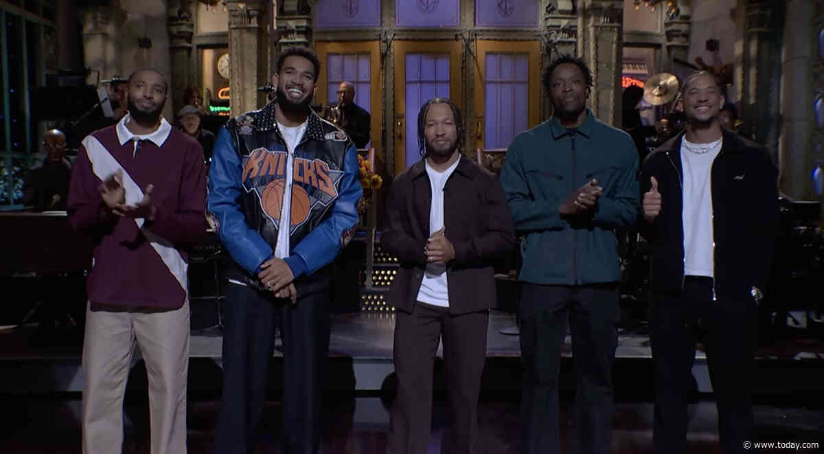 Jalen Brunson Gets A Big Assist From Knicks Teammates In ‘SNL’ Opening Monologue