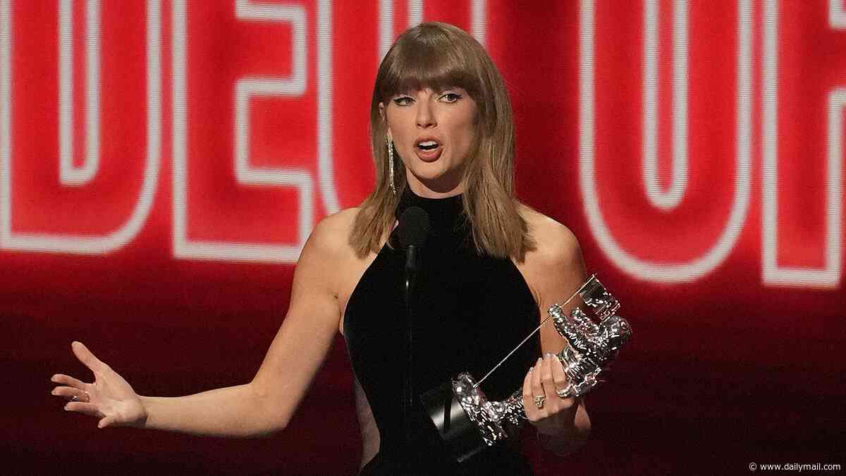 VMAs viewers urge organizers to 'pull the plug' on award show after being plagued by problems: 'It feels like a funeral'