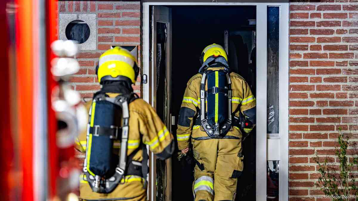 Brand in meterkast in Oss, bewoners vluchten huis uit