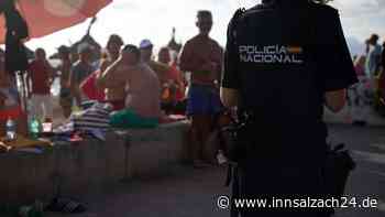 „Fuck the police“: Mallorca-Tourist rastet völlig aus – Polizist muss Dienstwaffe zücken