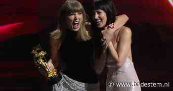 Taylor Swift meest bekroonde artiest ooit bij MTV VMA’s, draagt ​​prijs op aan Dolly Parton