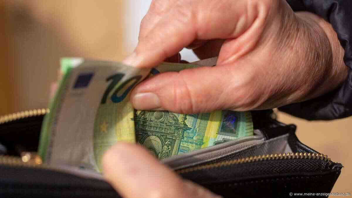 Bargeld im Pflegeheim: Darf das Verwahren etwas kosten?