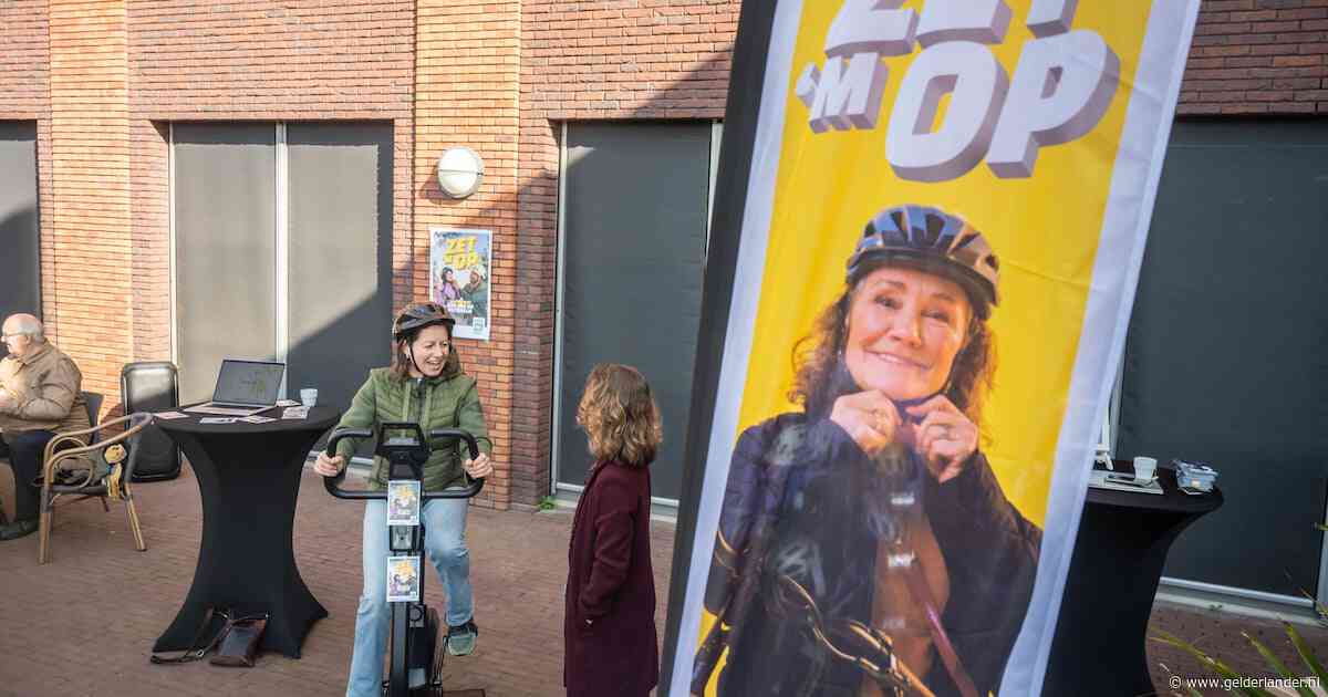 De fietshelm is vaker in het straatbeeld te zien, maar we vinden hem nog altijd vervelend