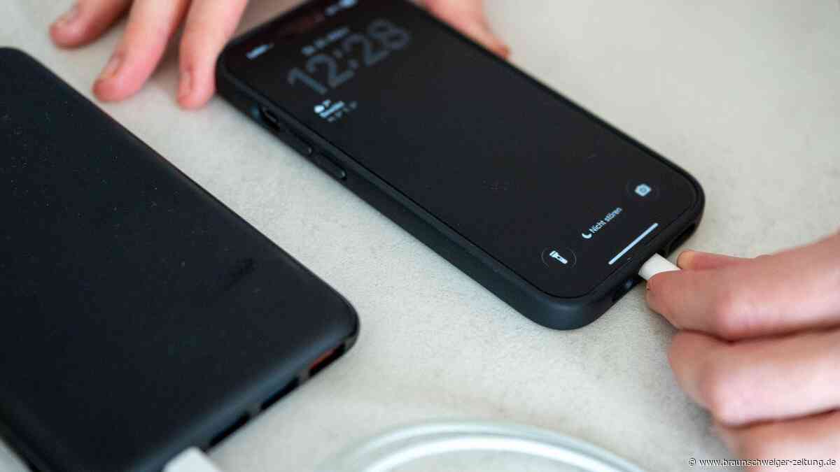 Akku-Alarm über den Wolken: Powerbank fängt auf Lufthansa-Flug Feuer