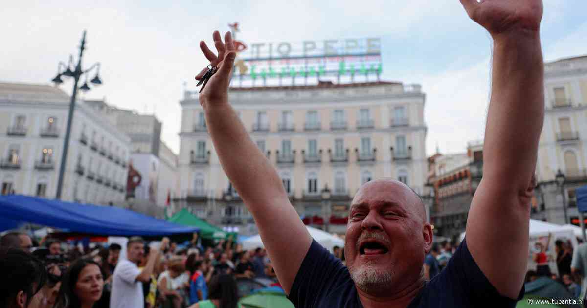 Demonstranten kamperen voor tweede nacht op rij in centrum Madrid na uithuisplaatsing bejaarde vrouw