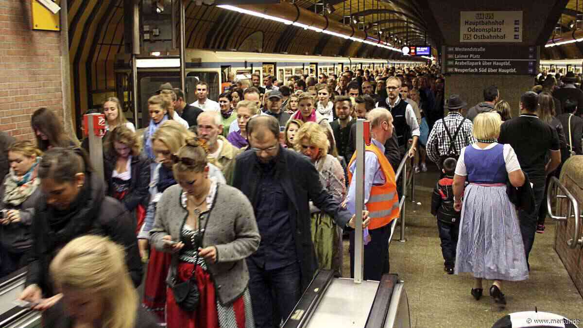 „Klassische S-Bahn-Fahrt während der Wiesn“: Unerwarteter Auftritt begeistert Passanten