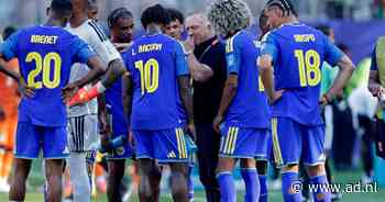 Dick Advocaat wint met Curaçao voor eigen publiek ruim van Nicaragua
