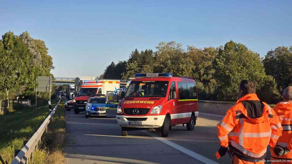 Schwerer Lkw-Unfall während Blockabfertigung: A93 bei Reischenhart gesperrt – Heli vor Ort
