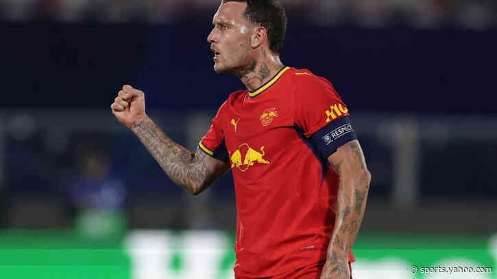 Barcelona extremely attentive to free agent market; two full-backs make the shortlist