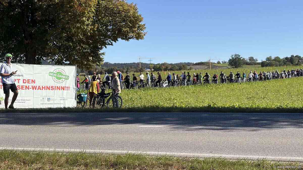 Protest gegen „sinnlosesten Straßenausbau aller Zeiten“