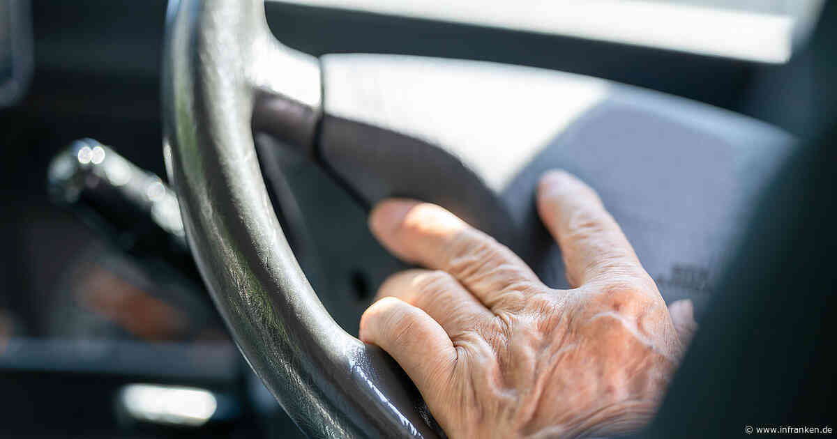 Einparken endet tödlich: Senior überfährt seine Ehefrau in Hessen