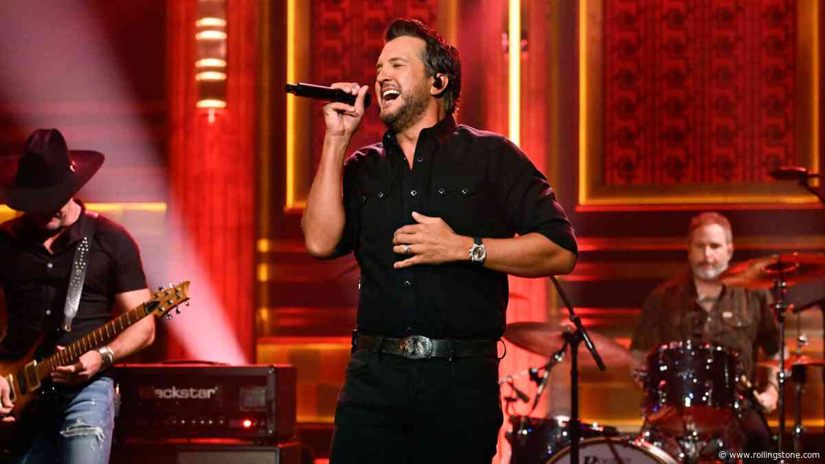 Watch Luke Bryan Showcase ‘Signs’ on ‘Fallon’