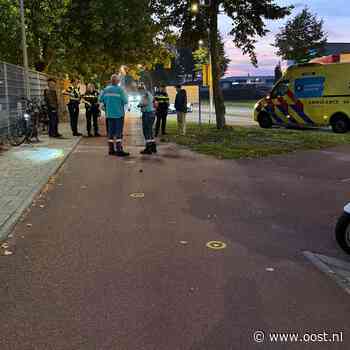 112 Nieuws: Fietsers komen met elkaar in botsing in Deventer
