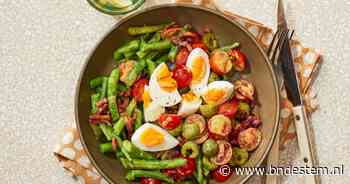 Wat Eten We Vandaag: Sperziebonensalade met tomaat, olijven, spekjes en ei