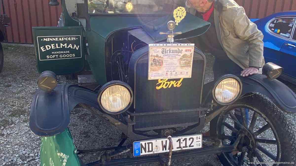 Seltene Oldtimer ziehen Besucher nach Leidling: Schätze aus 100 Jahren Feldarbeit