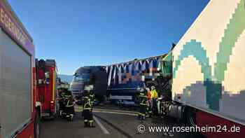 Schwerer Lkw-Unfall während Blockabfertigung: A93 weiter gesperrt – Verkehrschaos im Inntal