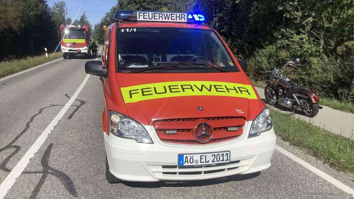 Biker fährt bei Neuötting auf weiteres Motorrad auf: Kind verletzt