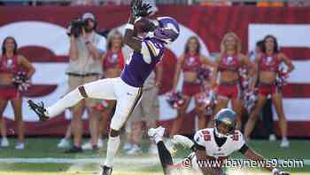 Bucs fall to Vikings 23-16; Mayfield dislocates thumb