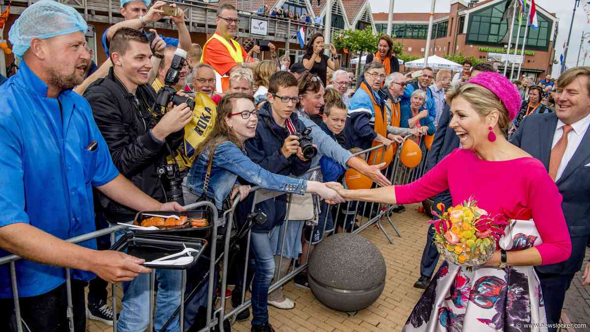 Máxima komt op bezoek en wacht een warm onthaal op Urk: ’God, vaderland en Oranje’