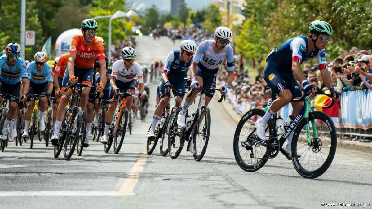 Bufera sulla Rai, i Mondiali di ciclismo spariscono all’improvviso dai canali tv proprio sul più bello: “Vergogna totale”