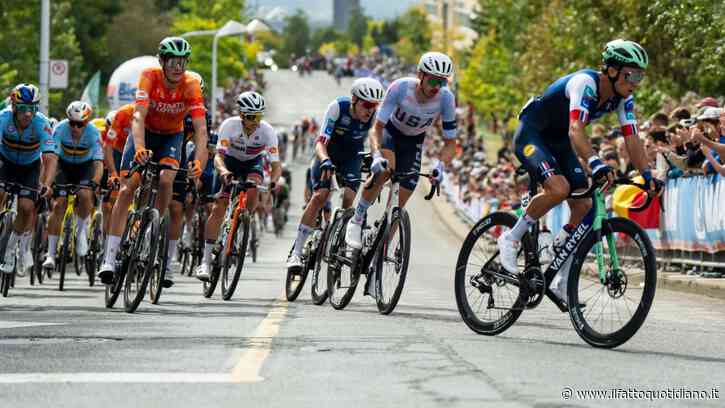 Bufera sulla Rai, i Mondiali di ciclismo spariscono all’improvviso dai canali tv proprio sul più bello: “Vergogna totale”