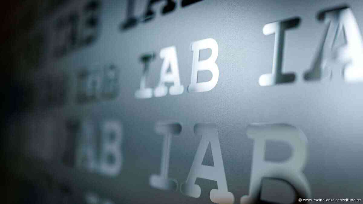 IAB-Arbeitsmarktbarometer: Beschäftigung schrumpft
