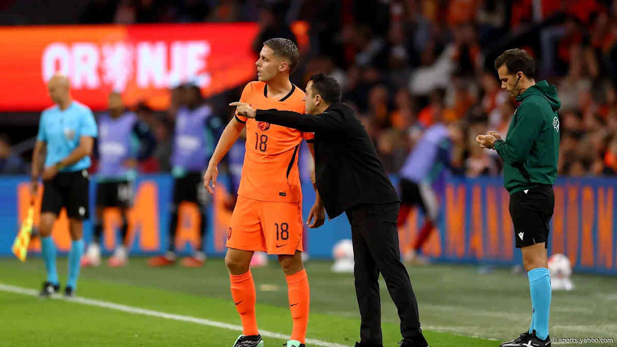 ‘He has an idea of ​​how I should play in my position’: Borussia Dortmund midfielder Joey Veerman looking to learn from former Barcelona midfielder Xavi
