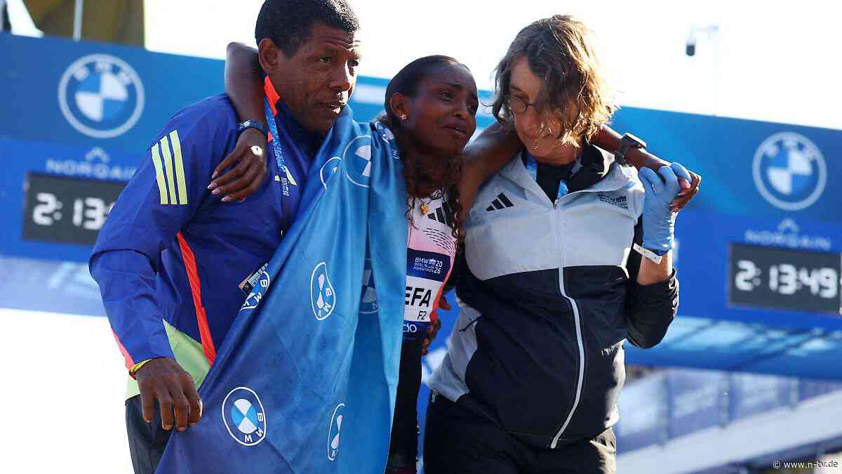 Verletzung schlimmer als gedacht: Assefa reißt sich bei Marathon-Drama in Berlin Achillessehne komplett