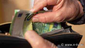 Barbetragskonto und Gebühren : Bargeld im Pflegeheim: Darf das Verwahren etwas kosten?