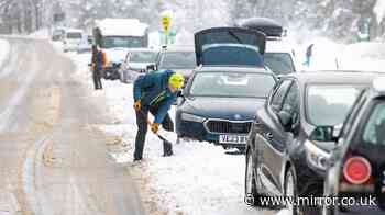 Polar vortex dislocation could spark snow chaos in UK as weather expert reveals 'proper Arctic blast' chance