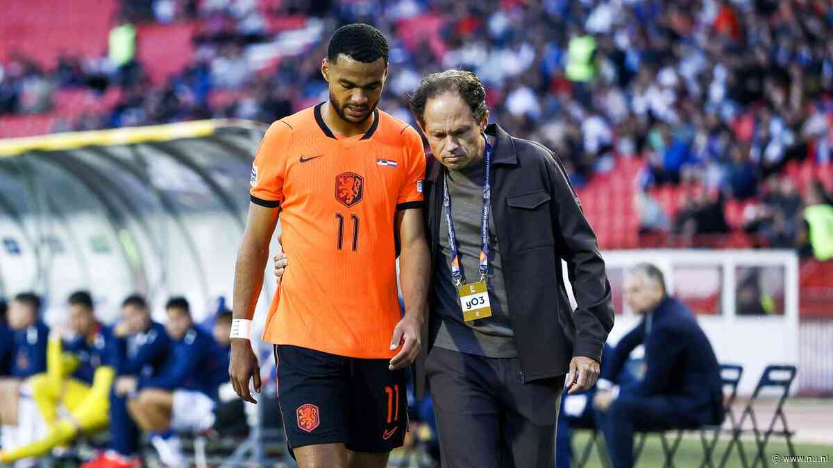 Ook Gakpo haakt geblesseerd af bij Oranje, Xavi roept geen vervanger op