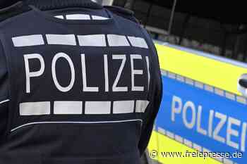 Auto auf Parkplatz in Hartmannsdorf beschädigt – Zeugen gesucht