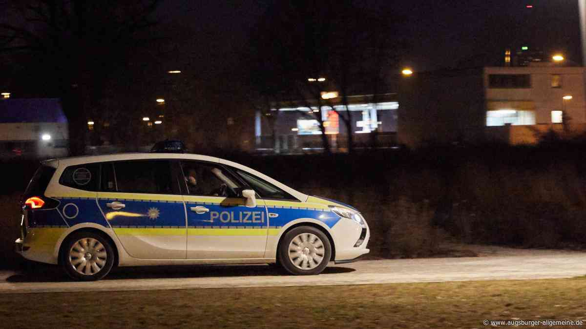 Unbekannter mit Horrormaske bedroht in Augsburger Reesepark zwei Mädchen