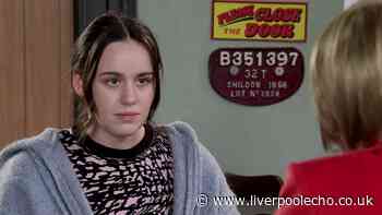 Coronation Street icon gives 3-word response teasing return 3 years after exit