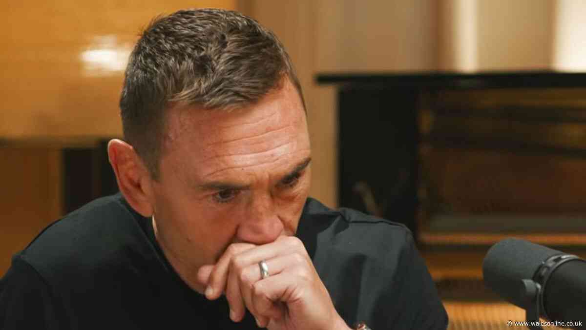 Kevin Sinfield in tears as Rob Burrow's heartbreaking final act emerges