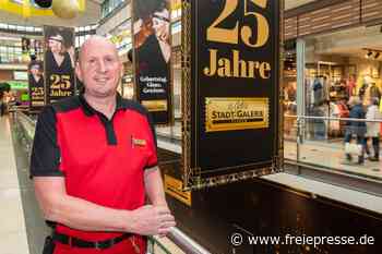 Er kennt die Plauener Stadt-Galerie wie seine Westentasche – und läuft dort täglich bis zu 15.000 Schritte