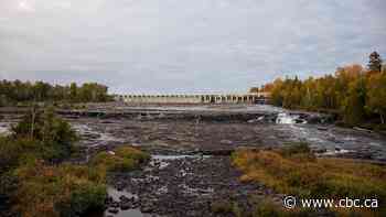 What are the election issues and priorities in Thunder Bay, Ont., for Current River ward candidates?