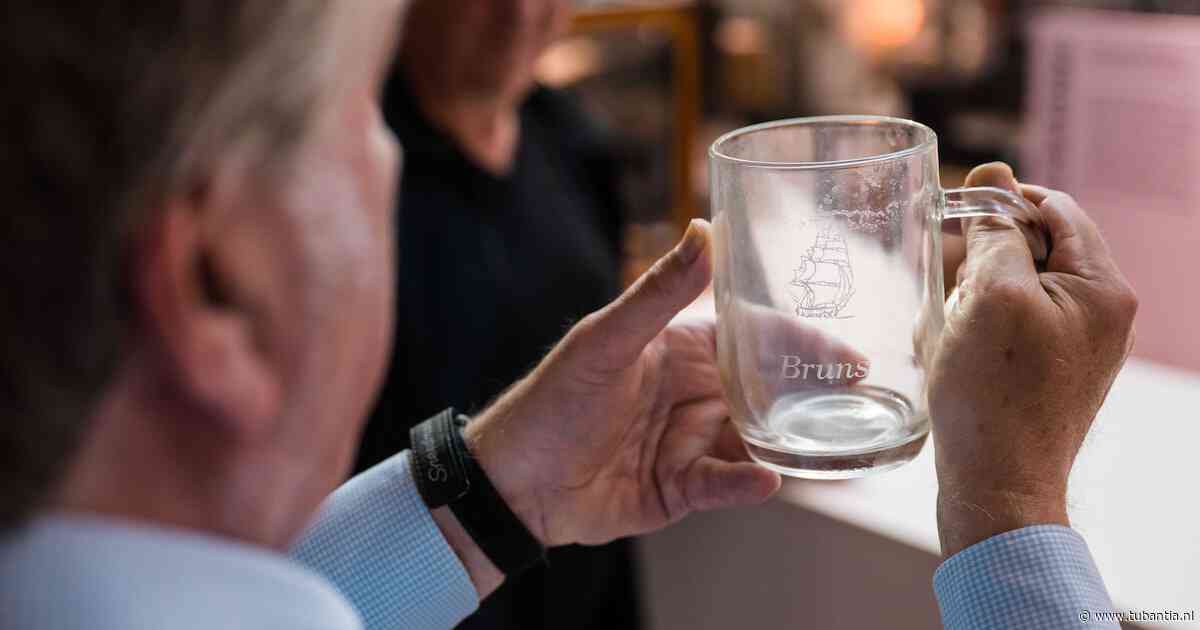 Vettige bierpul als stille getuige: hoe dicht blijft dramserie over Twents icoon bij de werkelijkheid?