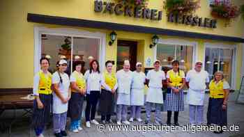 Jürgen Diener steht seit 40 Jahren bei der Bäckerei Reißler in Weißenhorn in der Backstube