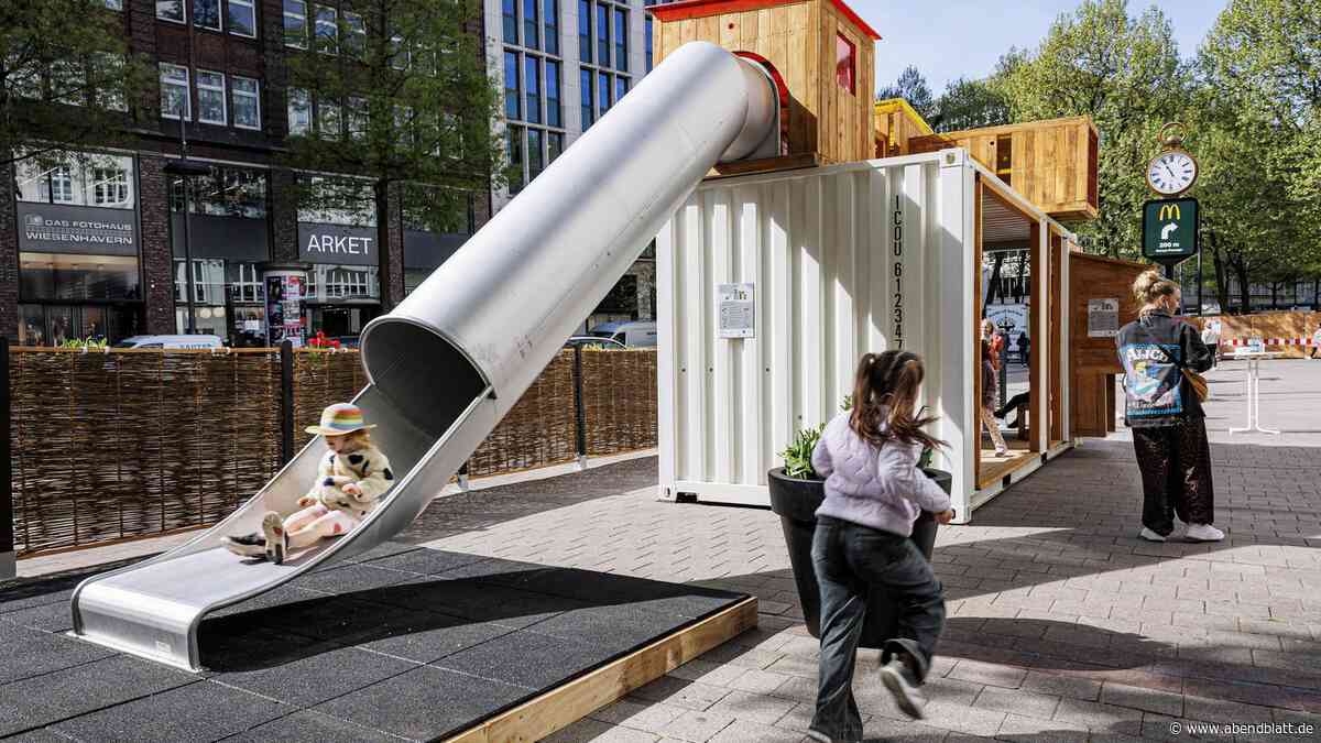 Mini-Spielplatz kehrt in Hamburger City zurück – Kritik an der Besucherzählung