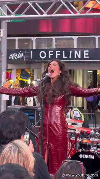 Absolutely incredible #TSQLive performance with @izzyescobarofficial  🌟 #TimesSquare #NYC