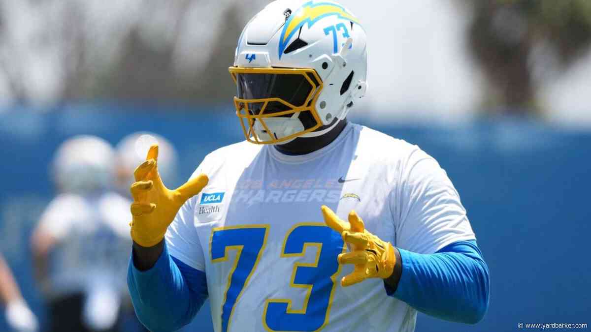 Report: Packers signing veteran OL Mekhi Becton